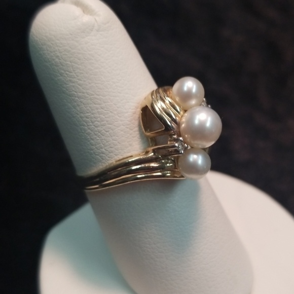 10k yellow gold 3 pearl and diamond ring - Picture 2 of 4